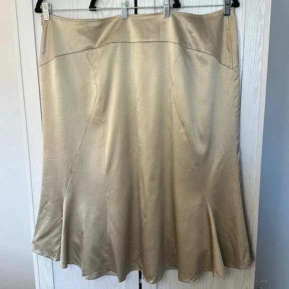Marina Rinaldi Champagne Silk High Low Trumpet Paneled Midi Skirt Size 22 - Picture 2 of 11